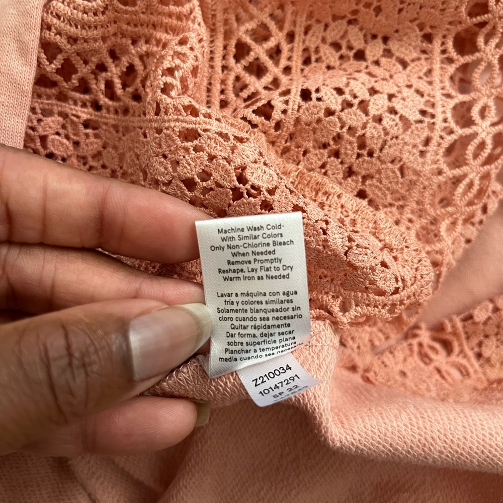 NWOT Venus Crochet Beach Cover Up/Dress with Hood - Picture 14 of 14